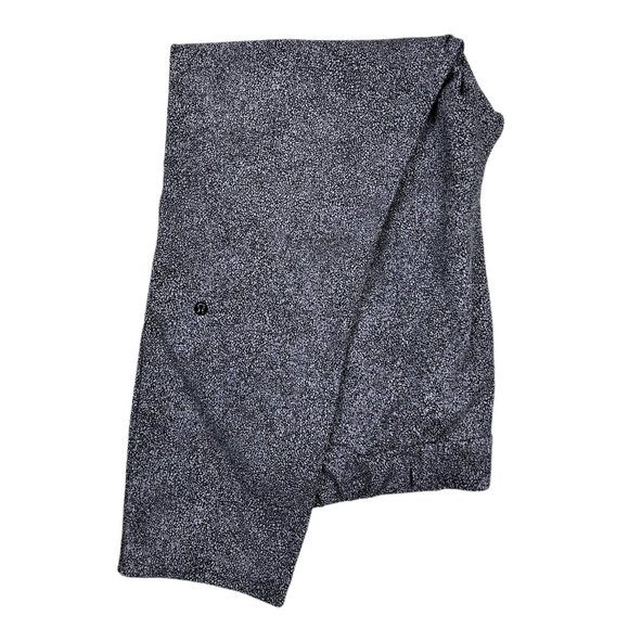 Lululemon Athletic On the Fly Pants *EUC* (Size 8) - Picture 6 of 7